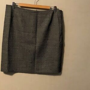 Elegant Black and White Pencil Skirt